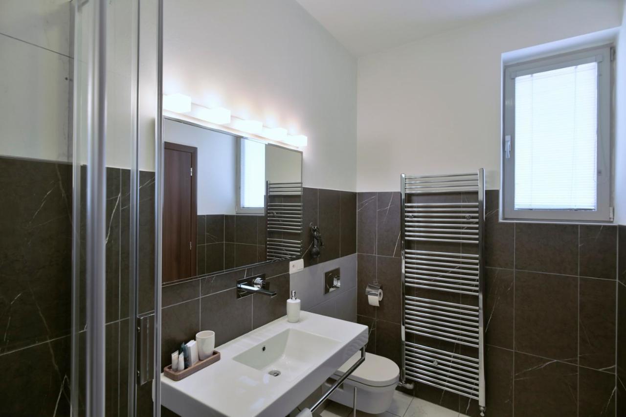 River View Apartments Hotel Bratislava Eksteriør bilde