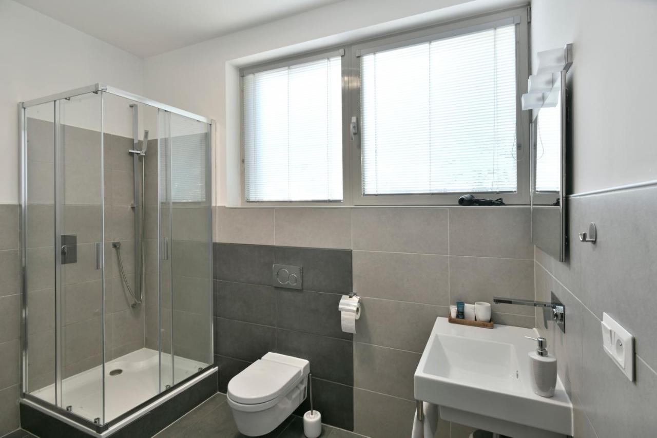 River View Apartments Hotel Bratislava Eksteriør bilde