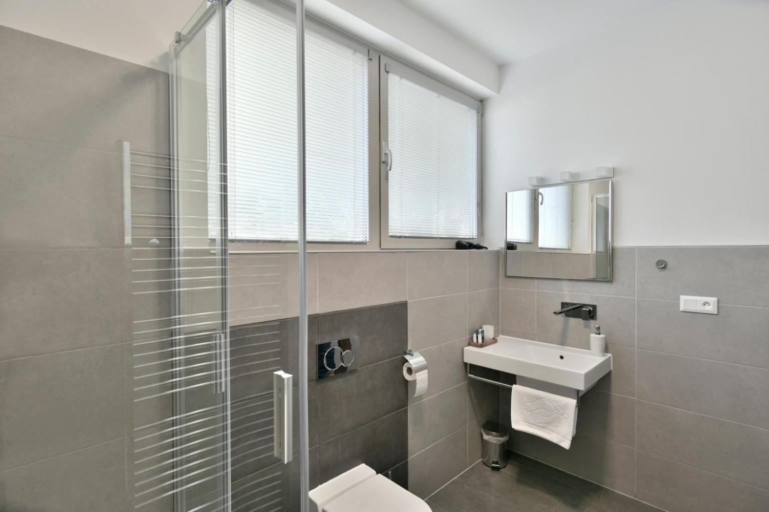 River View Apartments Hotel Bratislava Eksteriør bilde