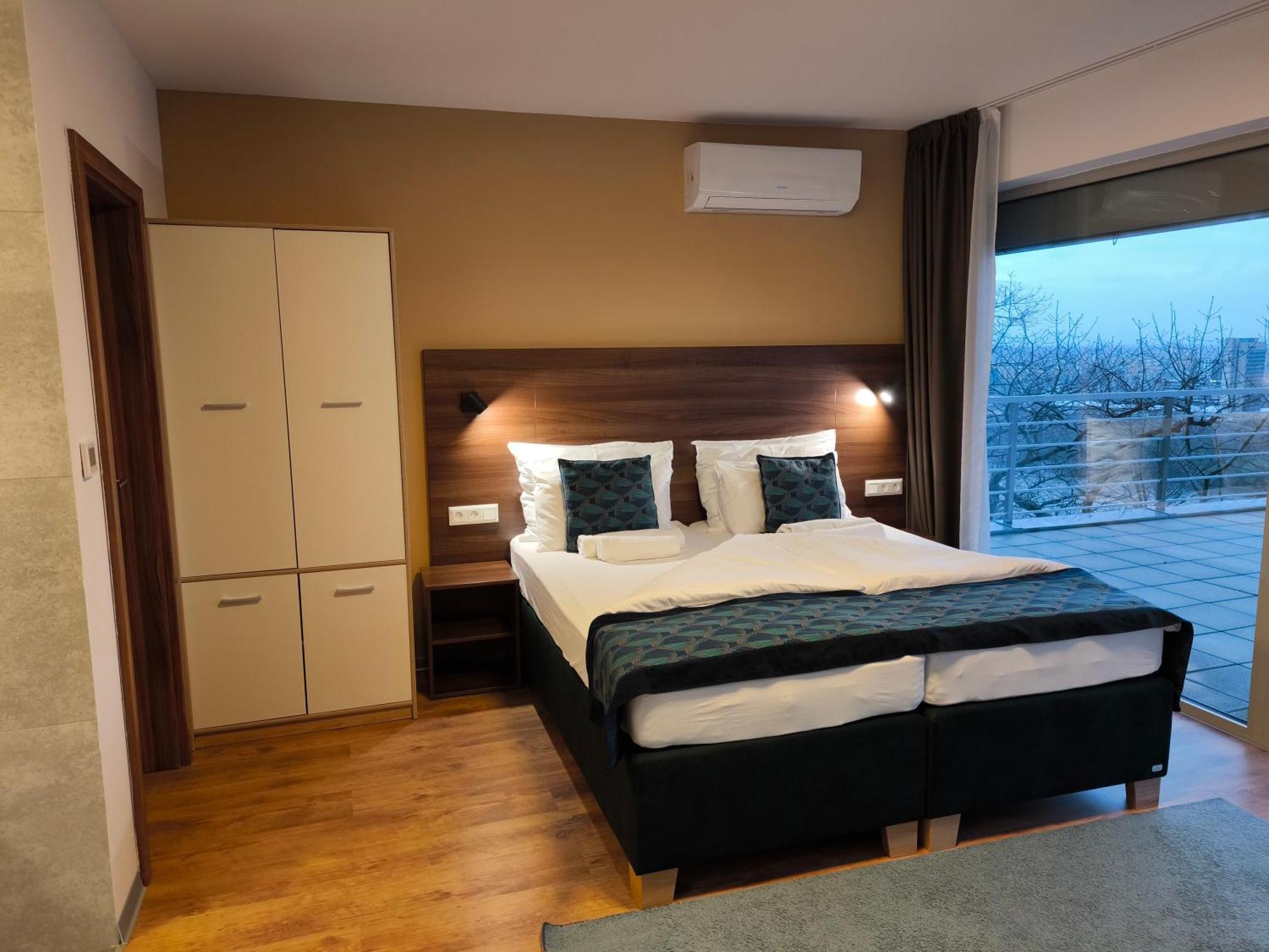 River View Apartments Hotel Bratislava Eksteriør bilde