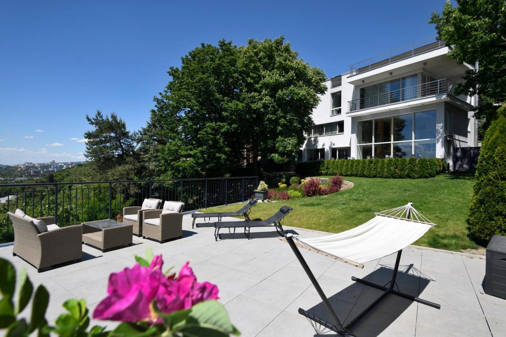 River View Apartments Hotel Bratislava Eksteriør bilde